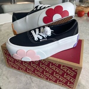 Vans size 5 black with multicolored flowers platform